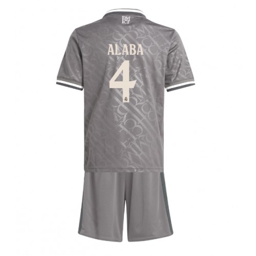 Fotballdrakt Barn Real Madrid David Alaba #4 Tredjedraktsett 2024-25 Kortermet (+ Korte bukser)